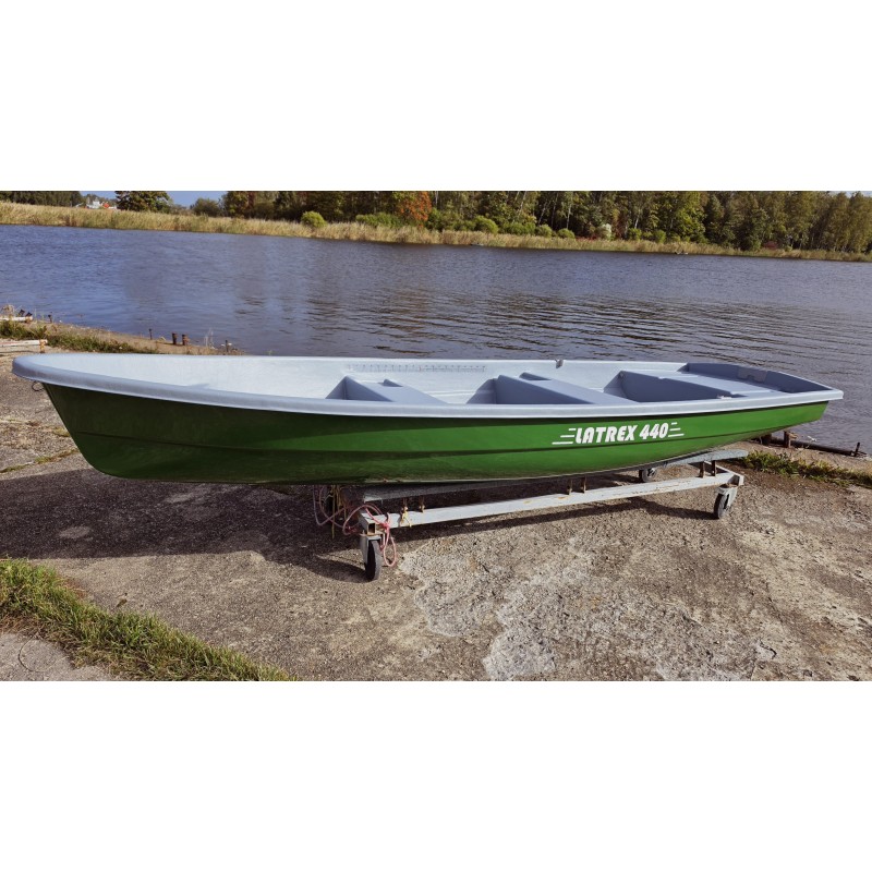 Airu laiva LATREX 440