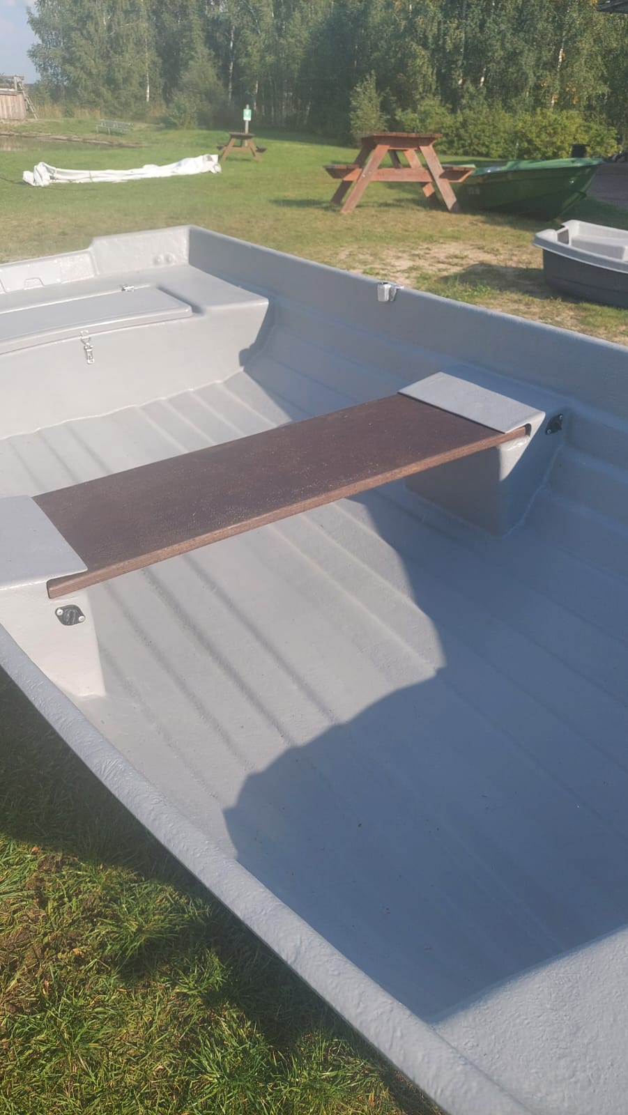 Airu laiva AMBER 385 zaļa ar kasti