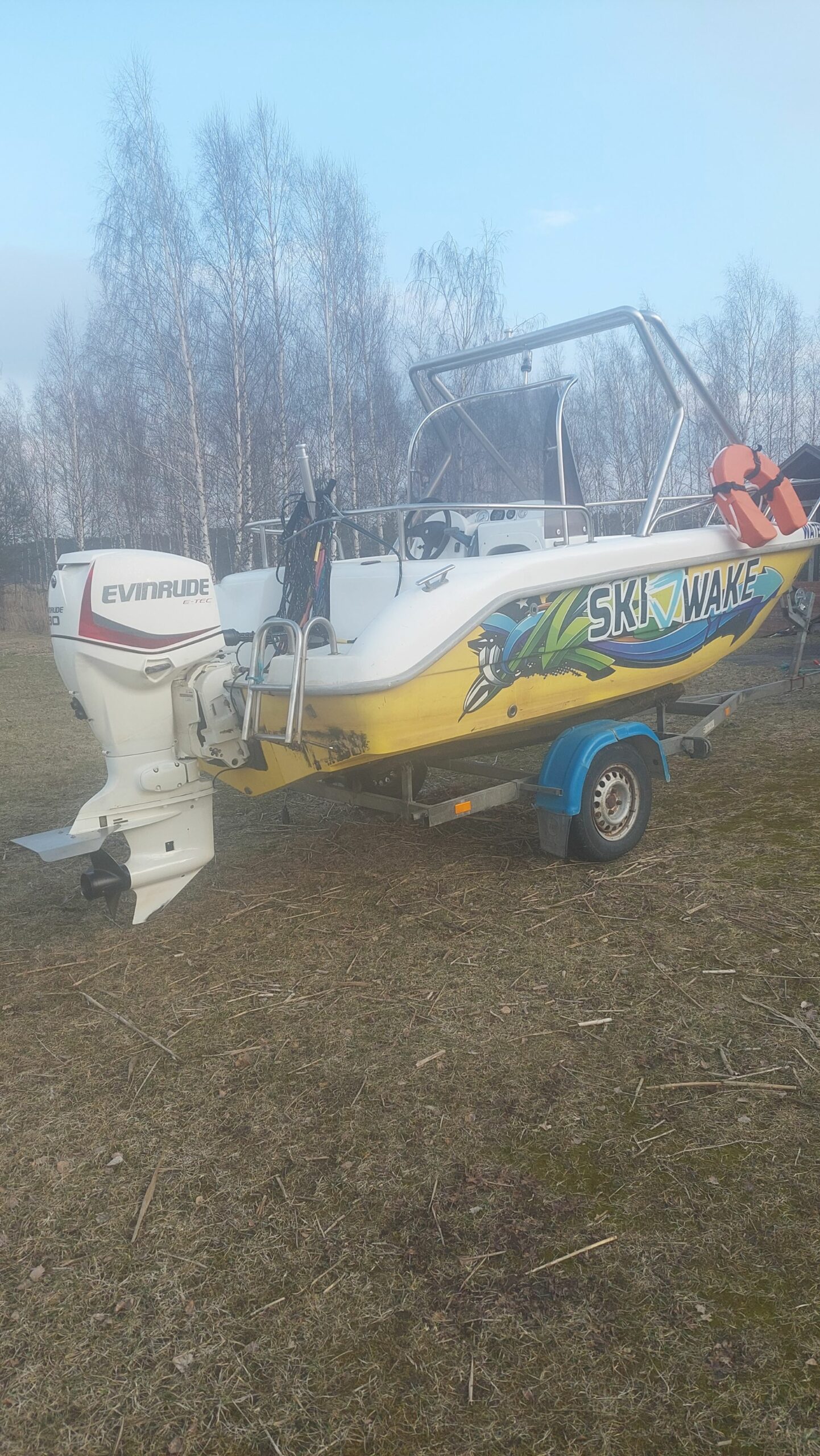Моторная лодка ИТК 510 без мотора, прицепа, воднолыжного снаряжения